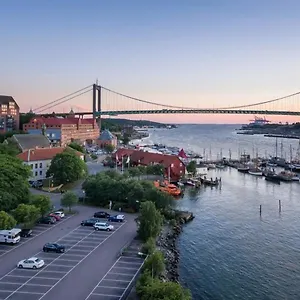 4* Hotel Quality Waterfront